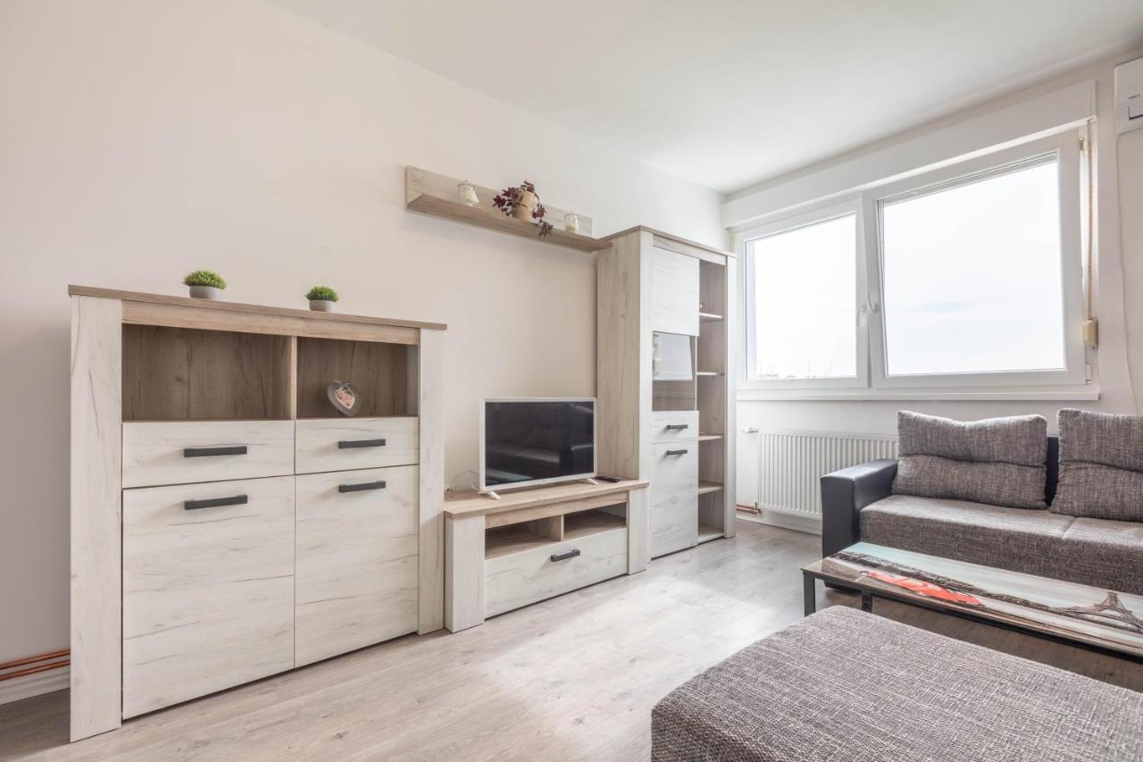 Cosy Apartment Hugo Osijek Ngoại thất bức ảnh
